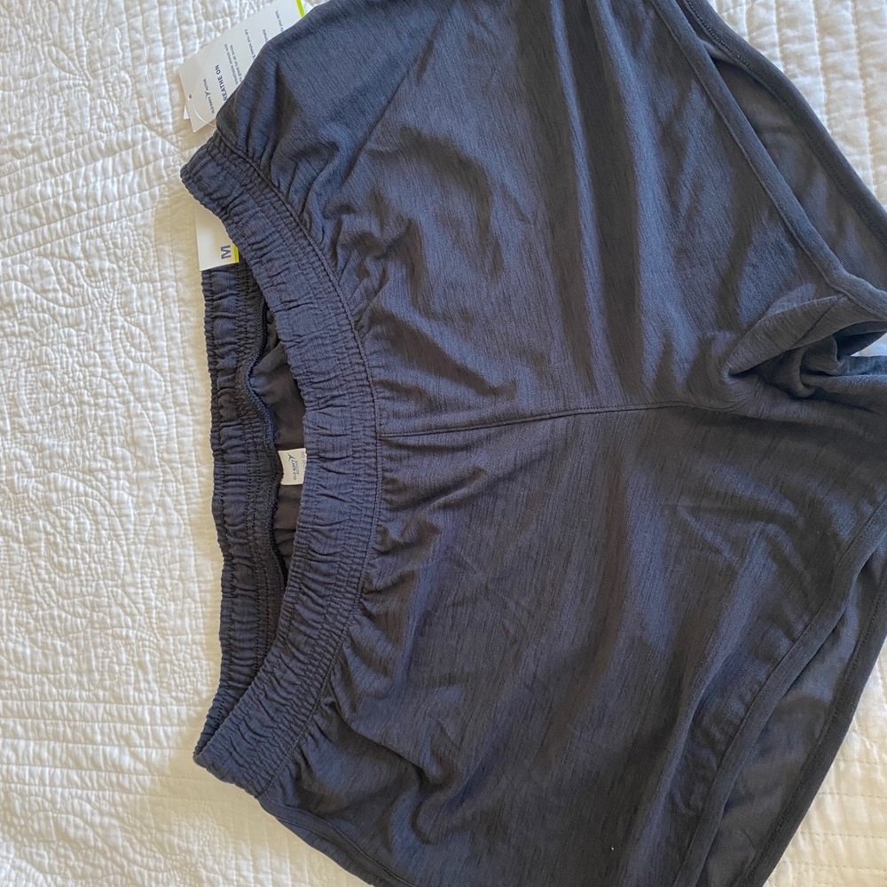 SOLD!!! Poshmark hasn’t marked SOLD!!!! - Picture 5 of 6